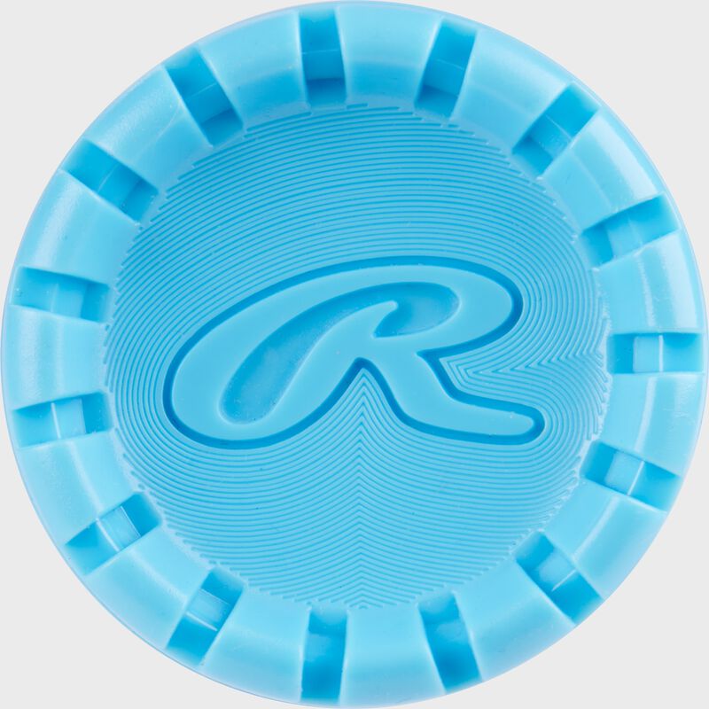 Blue end cap of a Rawlings Clout AI -10 USA bat loading=